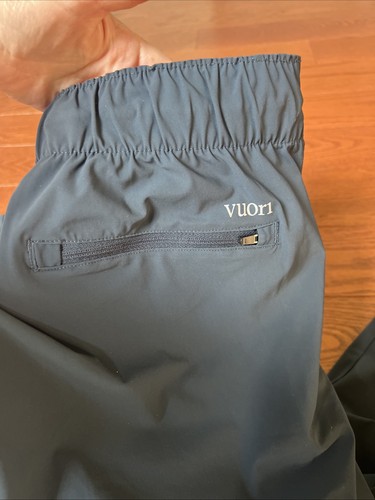 Pantaloni da pista Vuori uomo blu Fleet Performance V429 taglia L slim jogger - Foto 7 di 8