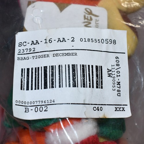 MIB NWT Vintage Disney Store Tigger Of The Month Mini Plush 9" December 0625!!! - Picture 3 of 3