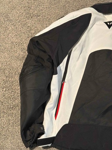 Dainese Hawker D-Dry White Black Motorcycle Jacket Size 58 All Pads - No Liner - Picture 12 of 19