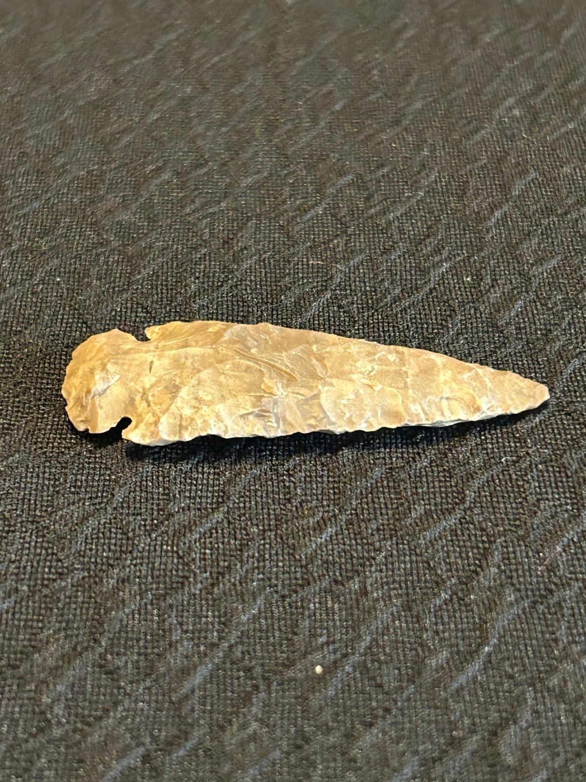 Unknown Location 2 3/8" × 1" Indian Arrowhead Artifact