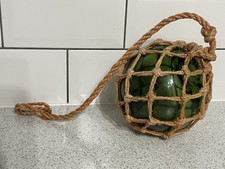 LARGE VINTAGE GREEN GLASS FISHING FLOAT FISHING BUOY IN ROPE NET NAUTICAL DECOR