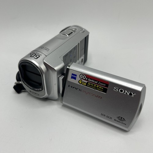Sony Handycam DCR-SX30E Digital Video Camera Recorder - Picture 2 of 8
