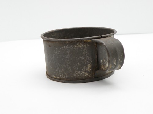 Vintage Tin Cup Old Camping Cup Rustic Kitchen Decor Cowboy Ration Mug Unmarked - Picture 3 of 13