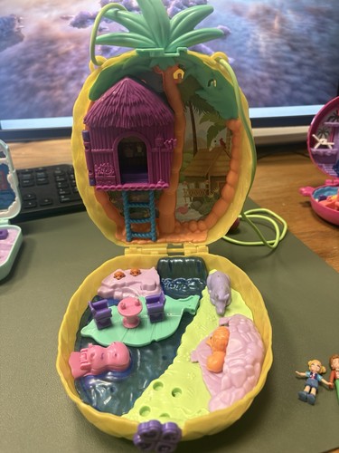 Polly Pocket Tropicool Pineapple tragbare Geldbörse kompakt mit Figuren - Bild 5 von 6