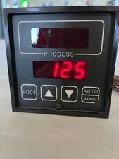 Watlow temperature controller, 1/4 DIN, 120/240VAC type J