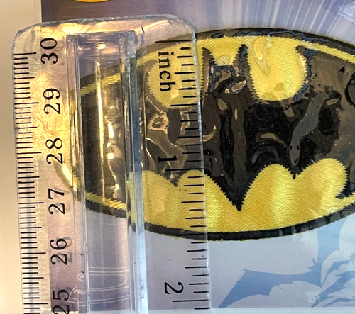 DC COMICS BATMAN CLASSIC LOGO EMBROIDERED IRON ON OR SEW PATCH 2 3/4” X 1 1/2” - Picture 7 of 7