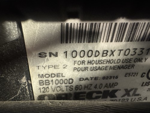 Aspiradora de mano Oreck BB1000D con portaherramientas/correa de transporte/sin accesorios - Imagen 2 de 4