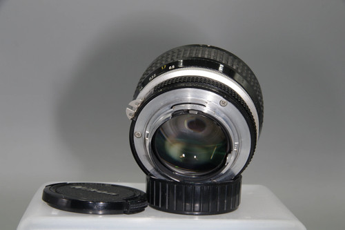 Nikon Nikkor 50mm f/1.2 AI Objektiv - ultraschnelle manuelle Prime - hervorragende Optik - Bild 5 von 5