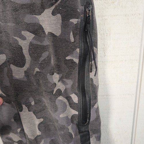 Nike Men's Large Tech Fleece Jogger Sweatpants Black Camo Workout Pants Joggers - Picture 4 of 9