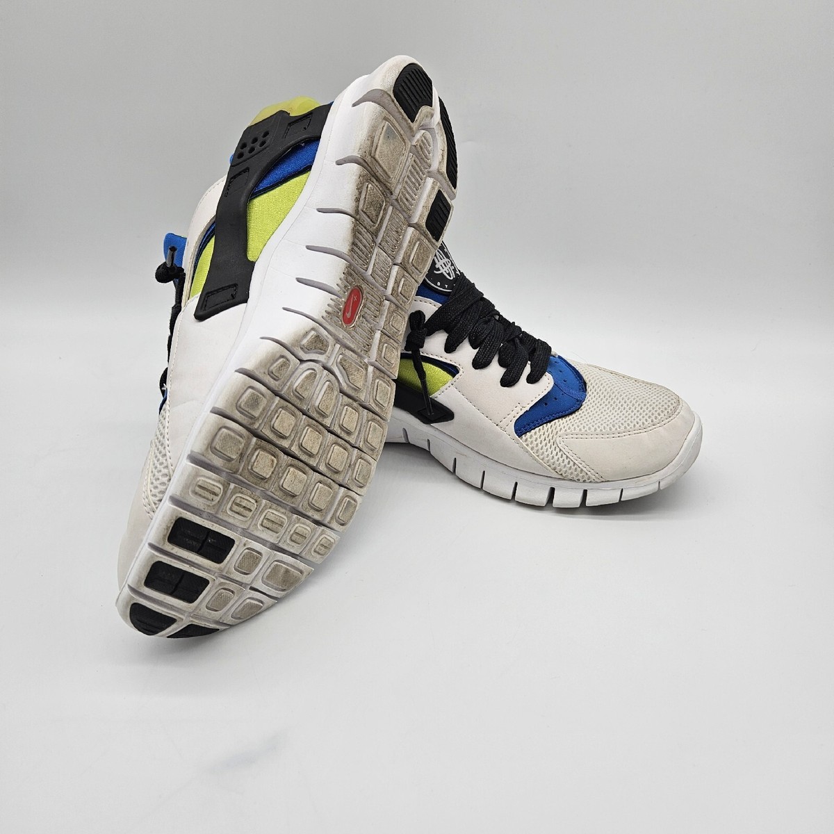 Nike Air Huarache Free Run Shoes Men s Size 10 White Soar cyber Blue 10801 101 eBay