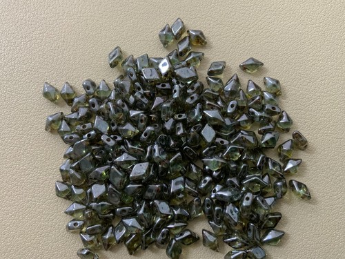 DiamonDuo beads 5x8mm 10 grams approx 65 beads - Picture 10 of 24