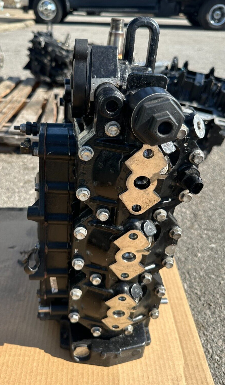 Clean Used OEM Johnson / Evinrude 2004-05 75/90 HP 3-CYL eTec Outboard Powerhead