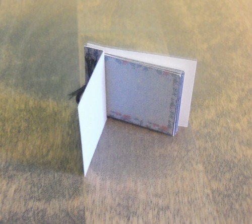 Puppenhaus Miniatur Maßstab 1:12 grün Sammelalbum #5540 - Bild 2 von 2