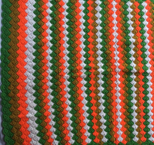 Einzigartige helle Handarbeit gehäkelte Überwurf Katharina Radstich in Chevron Muster - Bild 5 von 12