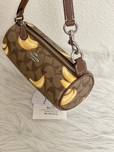 Bolso Coach CR368 Nolita Barrel en lona exclusiva con estampado de plátano caqui nuevo con etiquetas - Imagen 3 de 10