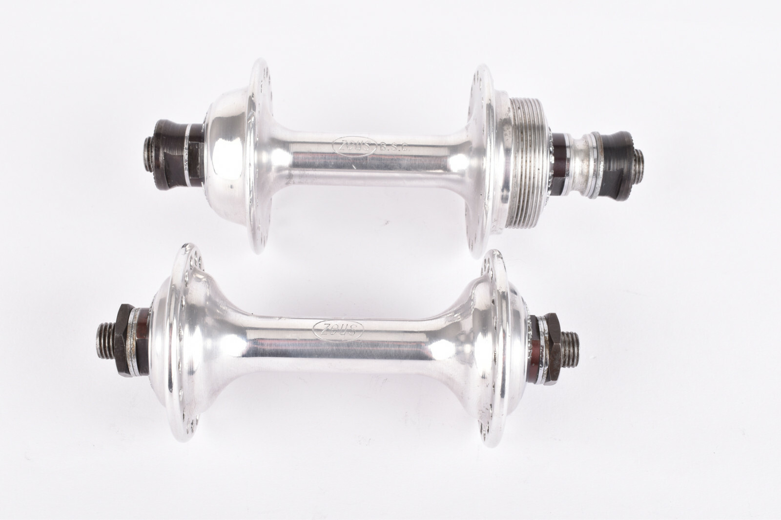 Zeus Gran Sport Hub Set with 36 holes and English Thread Zeus Gran Sport Hub Set with 36 holes and English Thread get the latest