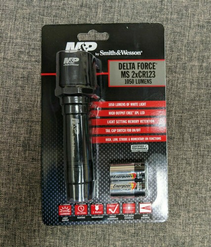 Smith /& Wesson 1078458 Black M/&P Delta Force CS 2xCR123 CREE LED Flashlight