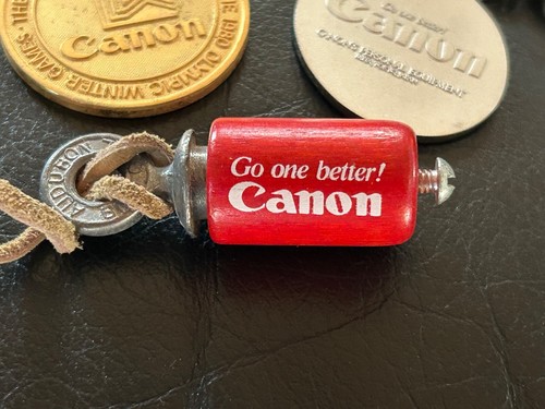 Canon Cameras Collectibles Lot - 16 Pieces - Pens, Keychains, Clothing, Backpack - Picture 5 of 16