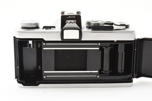 "Exc+5" Olympus OM-1N analoge Spiegelreflexkamera 35 mm nur Gehäuse silber aus Japan 20250506 - Bild 11 von 13