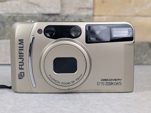 FujiFilm Discovery S770 Zoom Date 35mm Point & Shoot Film Camera - Picture 2 of 9