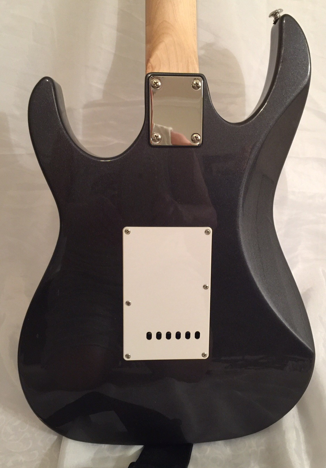Ibanez Ibanez Ibanez Gio Electric 6 String Guitar With Strap 4a71b0 Ibanez Ibanez Ibanez Gio Electric 6 String Guitar With Strap 4a71b0