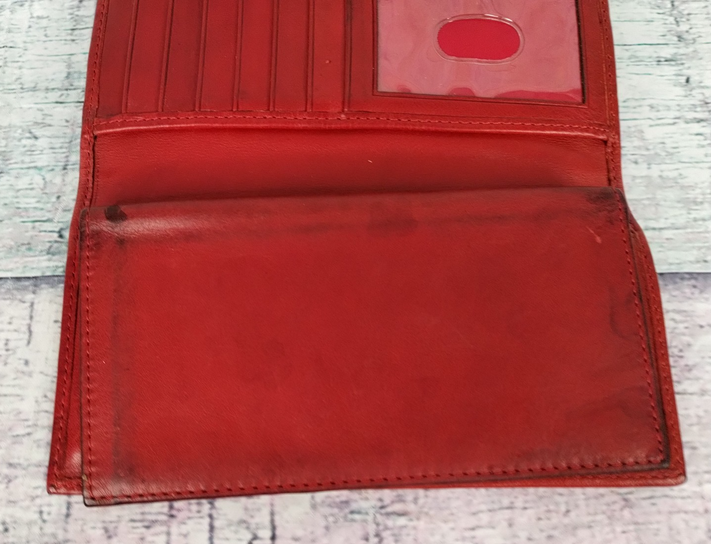 Foto 10 di 24