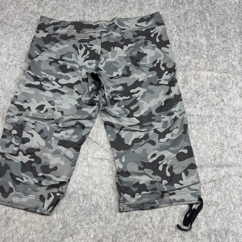 Nike Shorts Boys XL Gray Camo Drawstring Cargo Adjustable Hip Hop Outdoor Youth - Picture 7 of 18