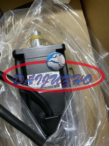 ONE NEW YASKAWA SERVO MOTOR SGMAH-04A1A-HL11