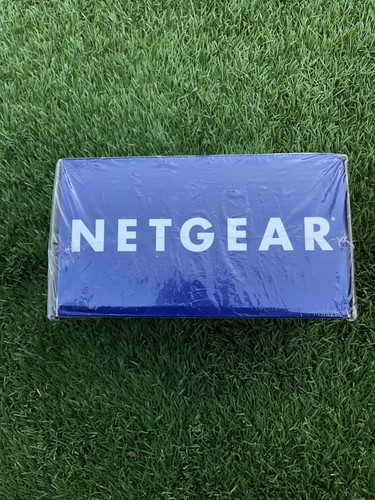 NETGEAR ProSafe 8-Port Gigabit Desktop Switch 10/100/1000 Mbps - GS108 - Picture 2 of 6