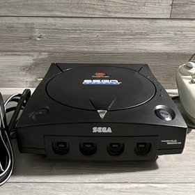 SEGA Sports Dreamcast Black Console HKT-3020 Bundle: Controller & Cords + Game