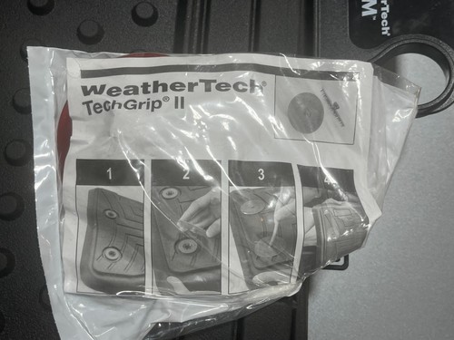 Juego de alfombrillas de goma negras de alta resistencia WeatherTech AVM ajuste delantero y trasero - Imagen 8 de 17