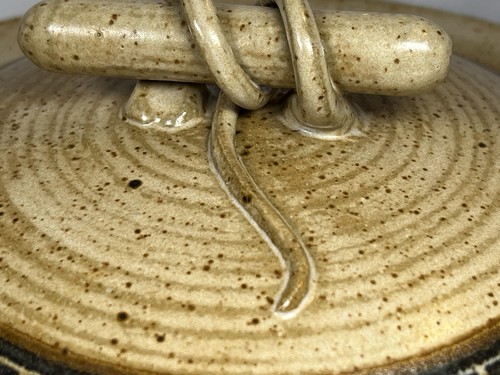 OOAK 9.5” Studio Art pottery Covered Casserole Artist Signed Handturned Handles - Picture 6 of 24