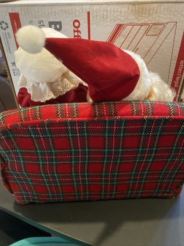 VTG Gemmy The Clause Couple Musical Animated Santa Snores Mrs Claus Knits Couch - Picture 3 of 4