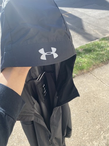Under Armor Lightweight Zip Up - Picture 2 of 3