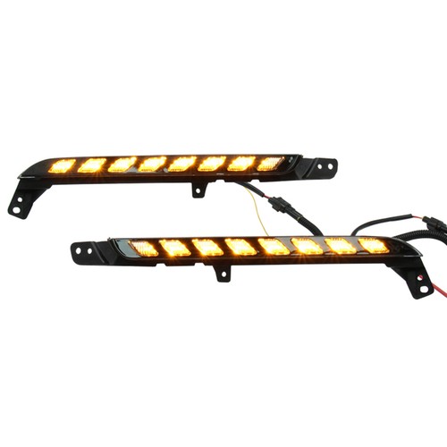 Luci diurne a led con indicatori di direzione per Toyota Hilux Revo 2020-2021 - Foto 12 di 12