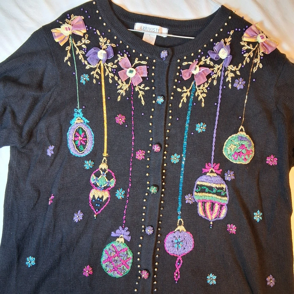 Suéter Navideño Vintage BRAVISSIMA - Adornos Bordados y Acentos de Cinta - Foto 3 de 4