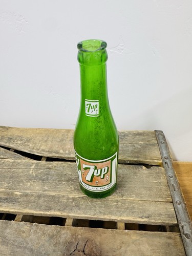 Vintage Bubble 7up, Ada, Oklahoma 7 oz Swimsuit girl 1951 7 oz. Green Bottle - Picture 3 of 11
