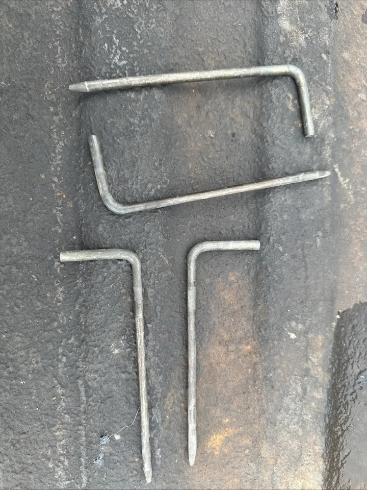 GC 原始设备制造商车头灯安装定位销 99-07 雪佛兰 GMC Silverado Tahoe 15845413 — 第 2/2 张图片