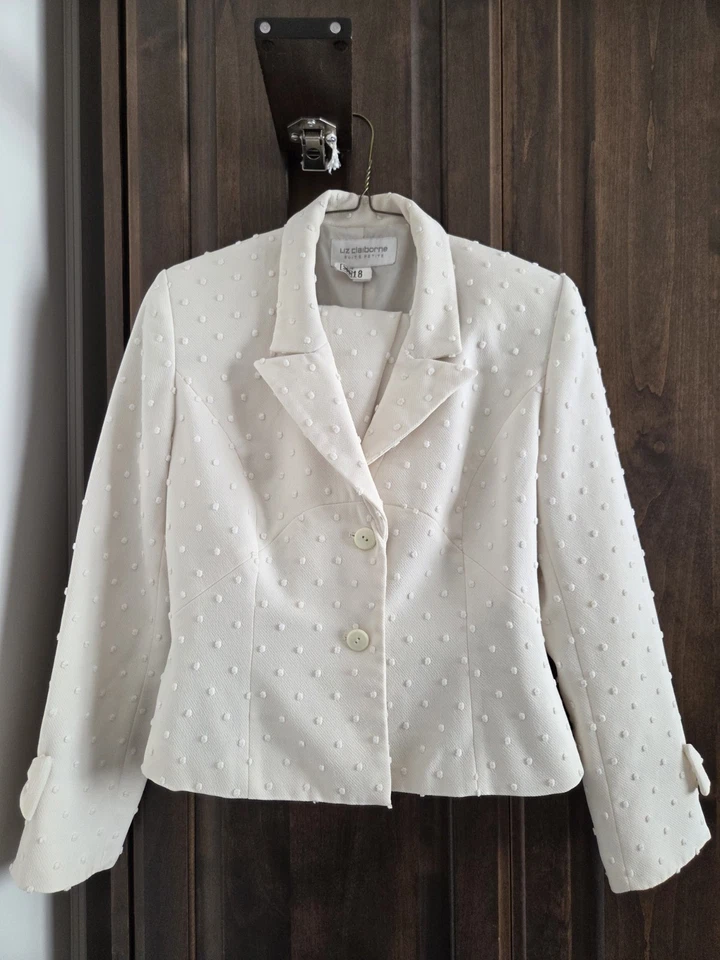 Women's 2 Pc Skirt Suit Liz Claiborne Sz 8P Winter White Bows & Dotted Swiss VTG - Image 2 of 4