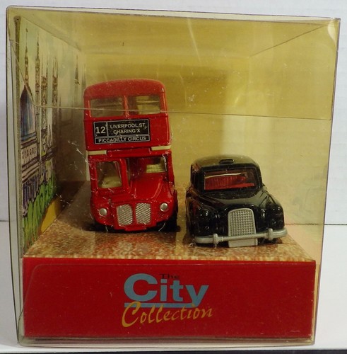 The City Collection London Bus And Taxi New in Box 2002 The London Bus Stop - Picture 2 of 5
