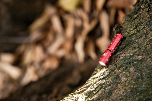 Olight I3E EOS Snowflake Red EDC Keychain Waterproof LED Flashlight, 90 Lumens - Picture 20 of 23
