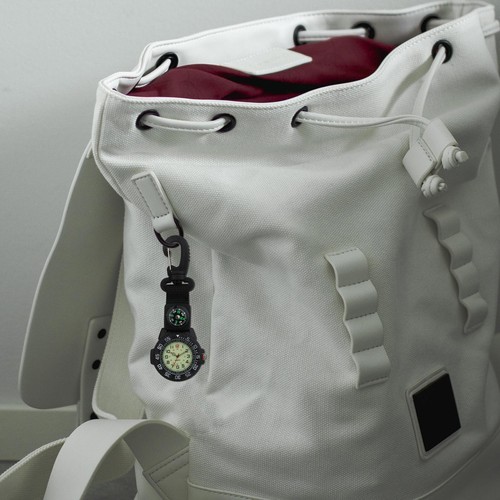 Military Clip Black Luminous Carabiner Quartz Watch Compass For Outdoor Climbing - Picture 7 of 9