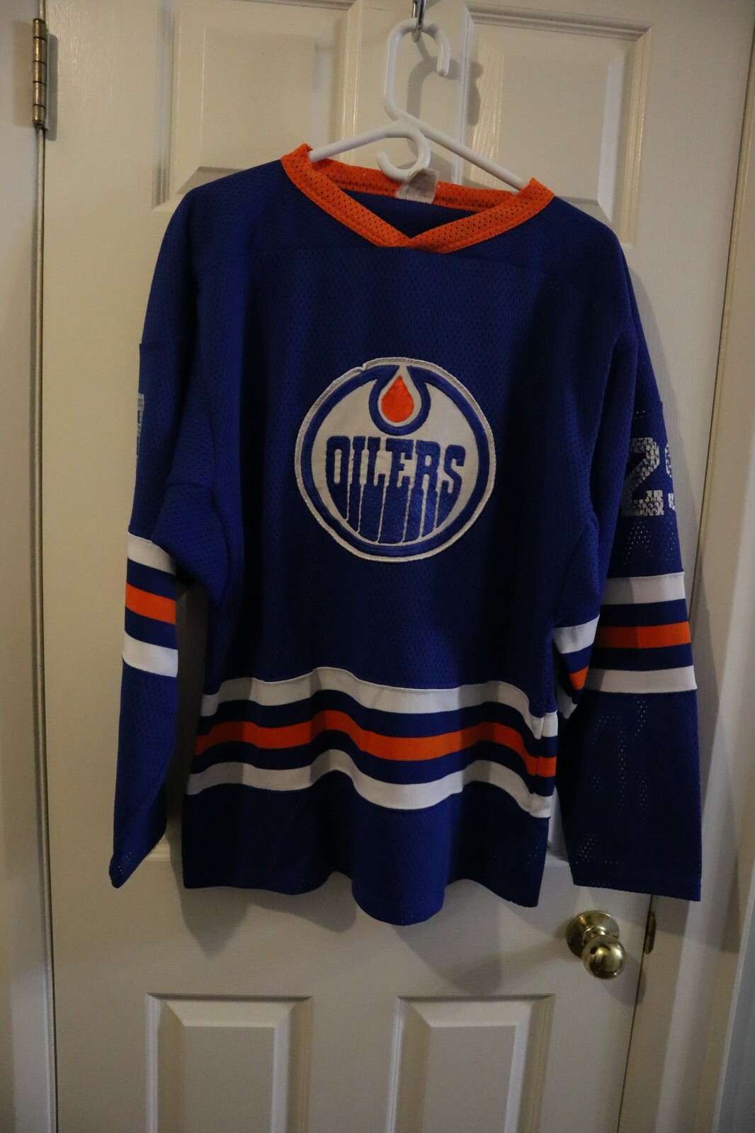 Vintage 1980's Edmonton Oiler Hockey Jersey Number 29 Adult size Large