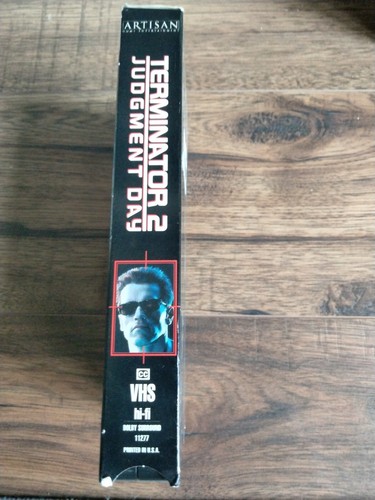 Terminator 2: Judgment Day (VHS, 1999) - Picture 3 of 4