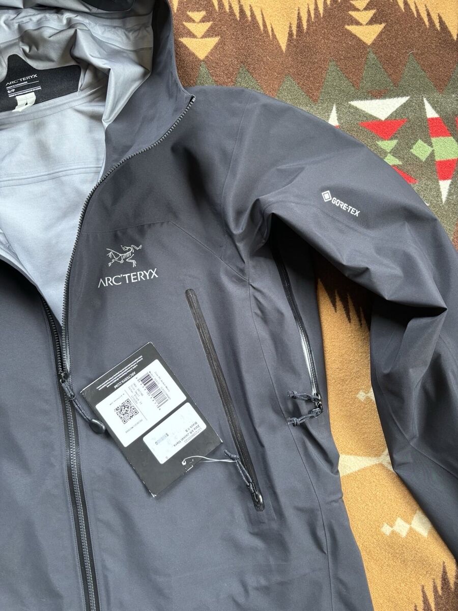Rare New Arcteryx Mens Zeta AR Gore Tex Jacket Raincoat Rare New Arcteryx Mens Zeta AR Gore Tex Jacket Raincoat