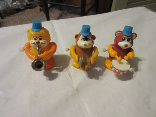 3 Vintage Tomy Not So Grand Band Wind Up Toy Monkey with Cymbals 1970's Drums - Picture 13 of 19