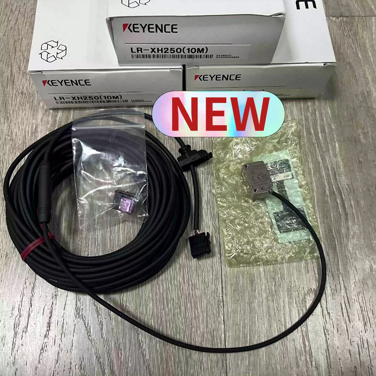 Keyence LR-XH250(10M) Laser Sensor LRXH250 New Expedited Shipping