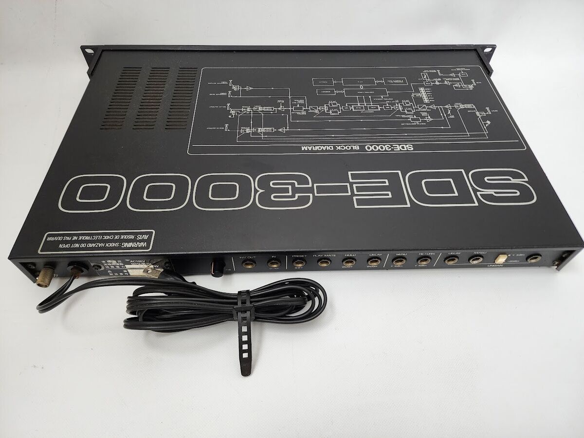 Roland SDE-3000 Digital Delay Effects Rack Unit Digital Roland SDE-3000 Digital Delay Effects Rack Unit Digital