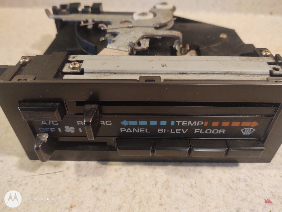 ПОДЛИННЫЙ OEM 1985-1989 Chrysler Plymouth кондиционер нагреватель температуры блок климат-контроля - Изображение 3 из 4