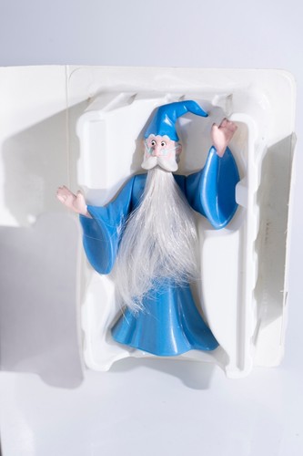 Walt Disney Masterpiece Collection SPADA NELLA PIETRA McDonalds HappyMeal Giocattolo 95 - Foto 3 di 5